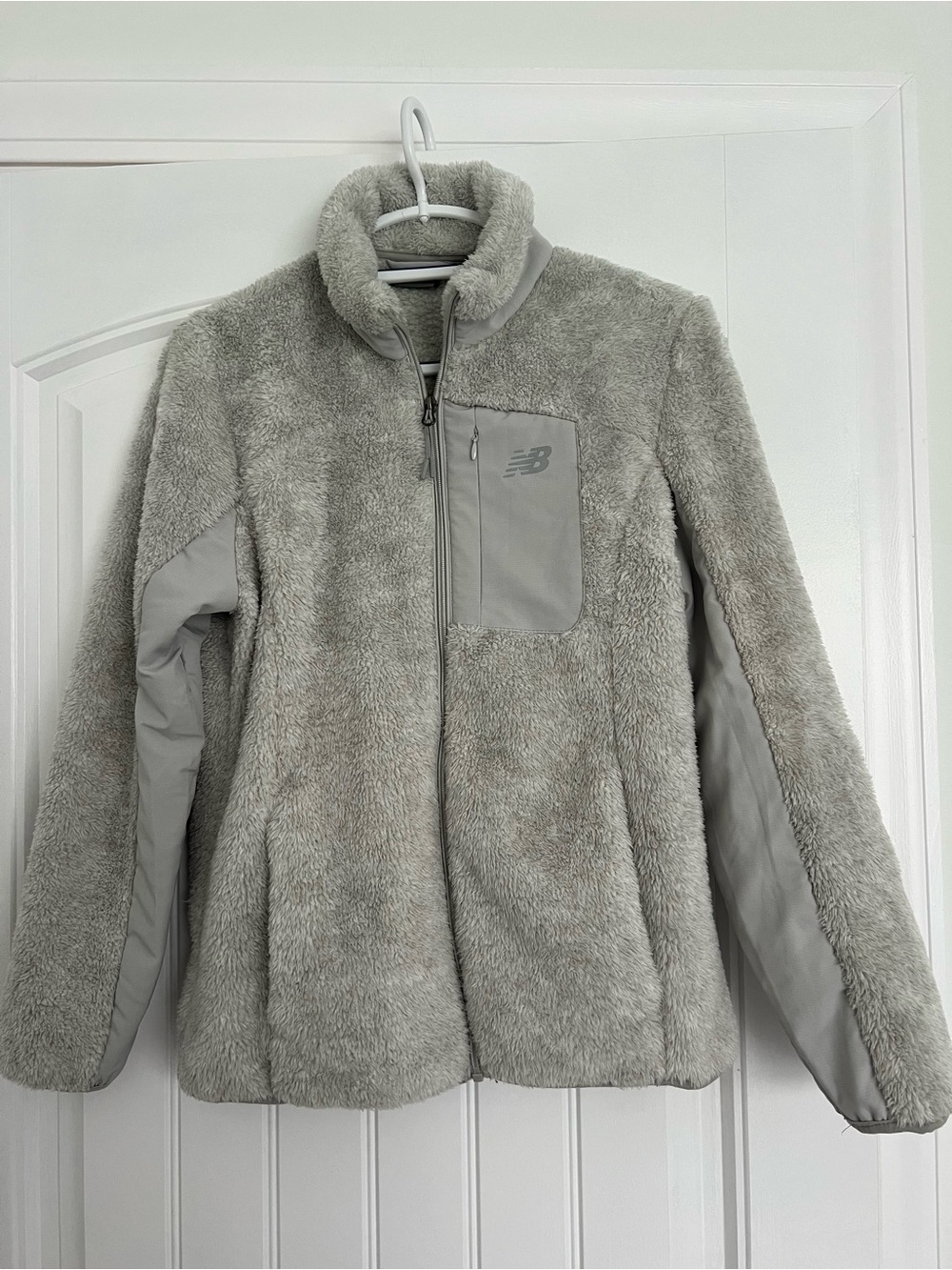 New Balance Women's Light Gray Teddy Fleece Full-Zip Jacket